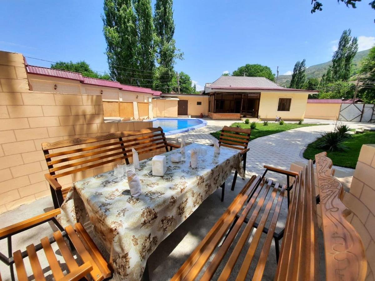 Зона Отдых Apachi В Горах Чимган Hotel Exterior foto